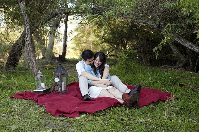 sweet-picnic-engagement-Cory-Kendra-Photography-04