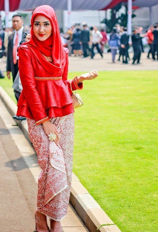 9 Ide Kebaya yang Akan Mempercantikmu di Hari Lamaran Nanti