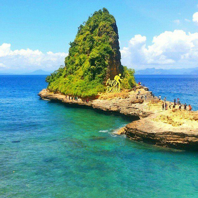 Pantai Tanjung Bloam