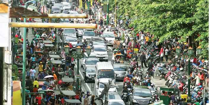 macet tiap musim liburan