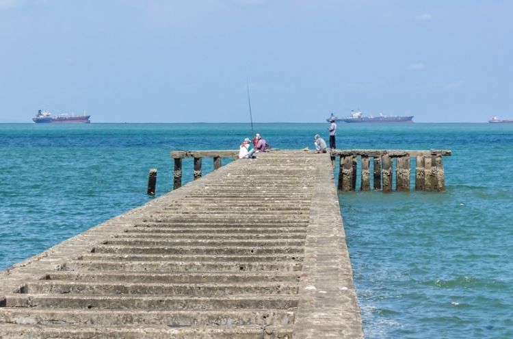 Teluk di Pulau Jawa