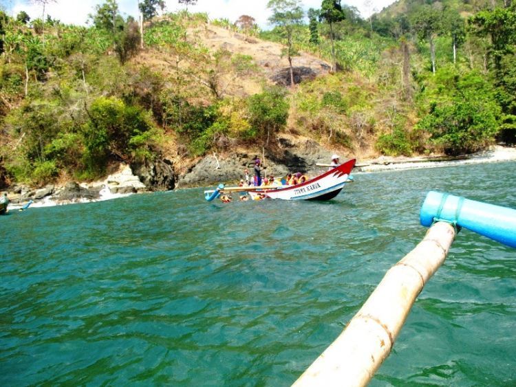 Teluk di Pulau Jawa