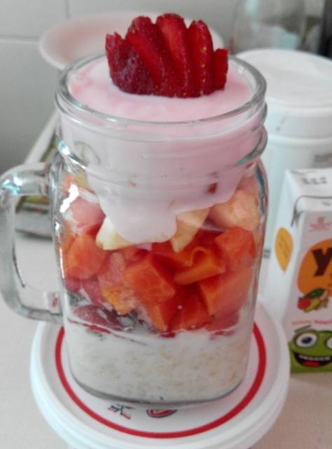 fruity yoghurt oats