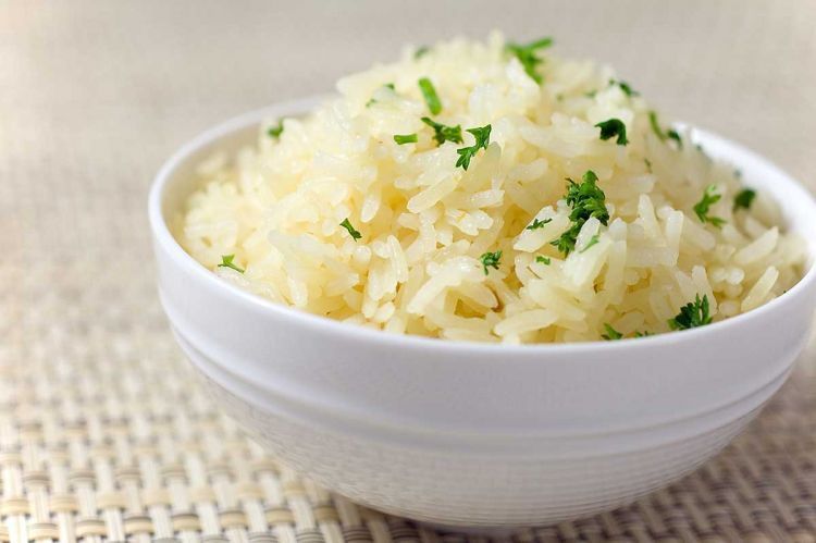 nasi bawang lengkap dengan taburan parsley