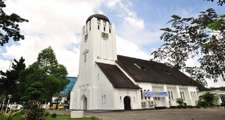 Wisata Religi ke Gereja Tertua di Medan