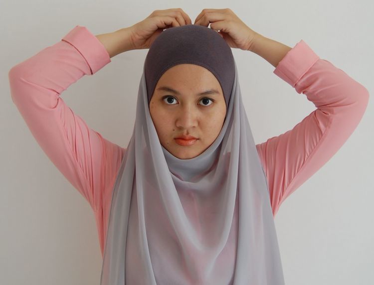 gaya jilbab simpel andalanmu