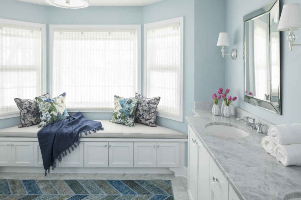 Dinding kamar mandi warna baby blue 