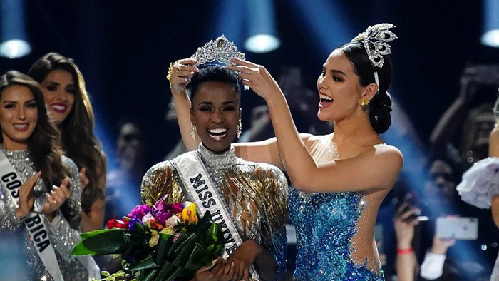 Zozibini Tunzi: Merubah Narasi Kecantikan Miss Universe