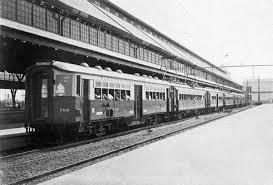 Antara Stasiun, Kereta, dan Cinta