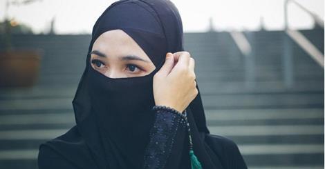 5 Hal yang Membuat Wanita Terlihat Lebih Cantik