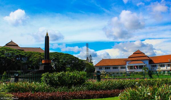 Kemarilah, Kukenalkan Cinta di Kota Bunga