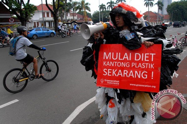 Peduli bahayanya dampak plastik bagi bumi