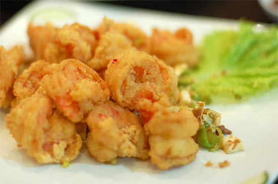 udang goreng telur asin siap disantap