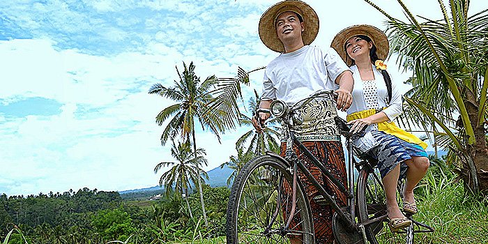 Ia, yang Dulu Menabrakku Kini Malah Menjadi Suamiku