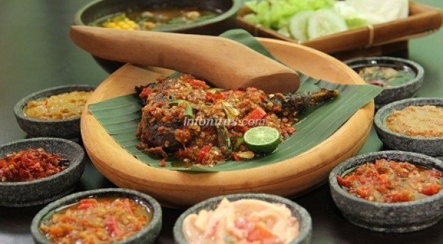 makan sambel sepuasnya