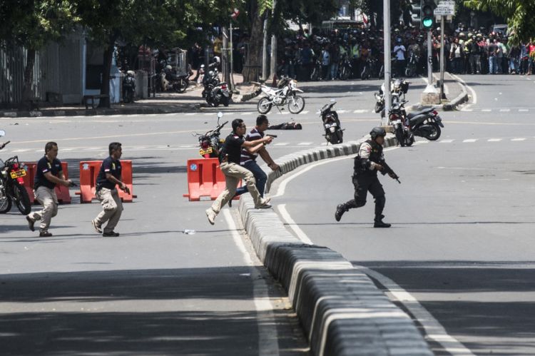 yang ditengah, jangan sampai lolos