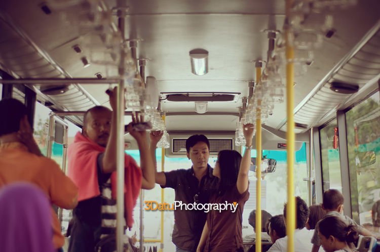 berani gak foto pre wedding di transportasi umum? 