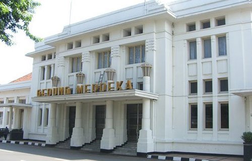 Gedung bersejarah dan penuh misteri