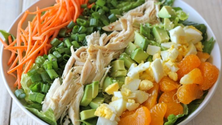 7 Salad Sehat yang Bisa Kamu Olah Sendiri, dan Bikin Badan Langsing Jadi Nggak Mustahil