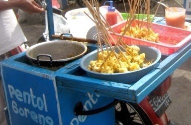 Pentol Goreng di Alun-alun Ponorogo