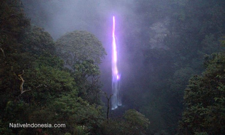 Air Terjun atau Curug di Jawa Barat