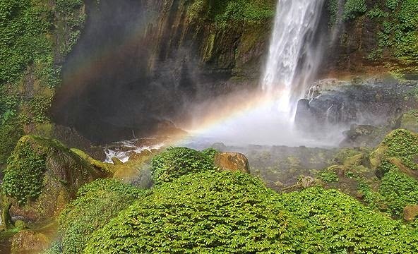 Menikmati pelangi dari sisi berbeda : Coban Pelangi.