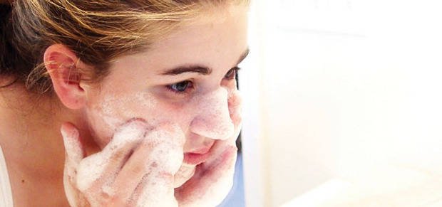 girl-washing-face-skin