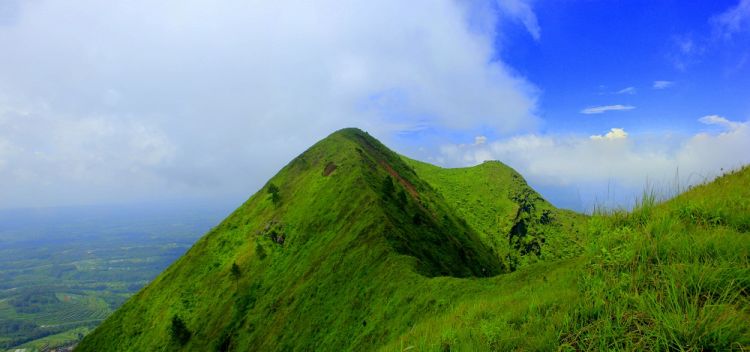 Gunung Paling Ngehits Anak Muda