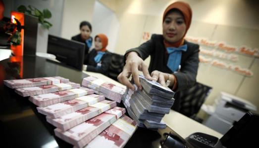 cita-citanya jadi pegawai bank