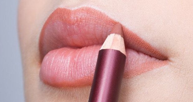 Yuk Kenali Dulu 7 Jenis Lipstick Beserta Fungsinya!