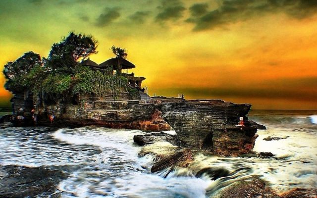 tanah lot