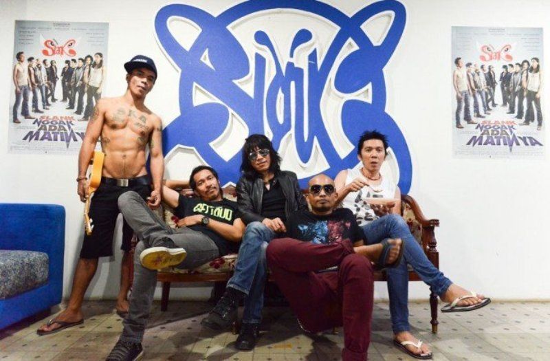 12 Alasan Kenapa Slank Adalah Band Rock Indonesia Yang Bikin Bangga dan Layak Dipuja