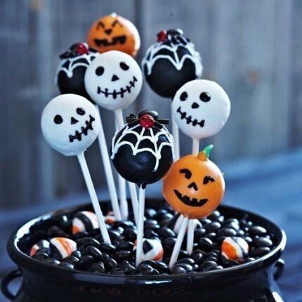 Halloween cake pops