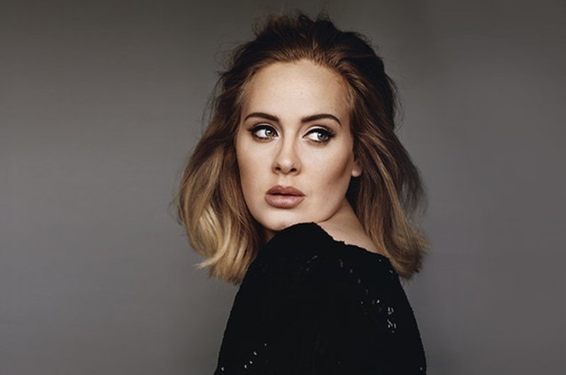 Murni Modal Suara Tanpa Banyak Gaya. Ini 15 Alasan yang Membuat Adele Layak Menyandang Gelar Diva!