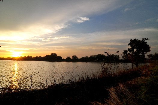 sunset di danau gaes