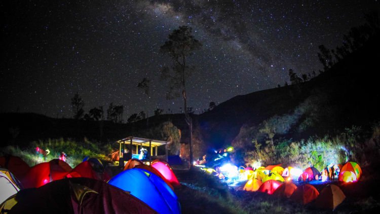 Beragam Kisah Horor Pendakian Gunung yang Bikin Merinding! Yakin Masih Berani Ndaki?