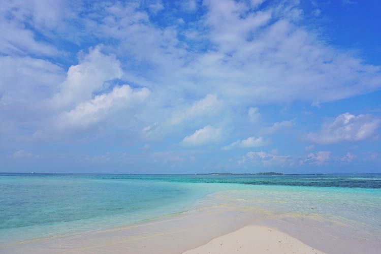 Siapa yang ga terpikat dengan pantai ini?