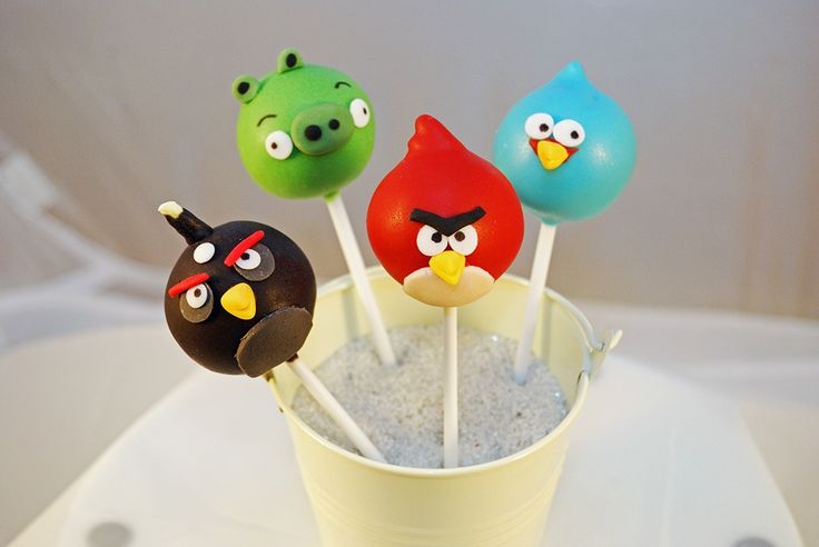 Angry Bird Pop cake 