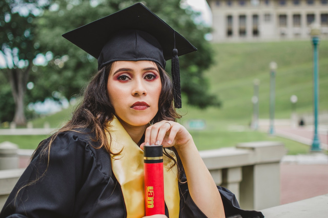 Setelah Euforia Wisuda dan Jadi Sarjana, Ragam Suka Duka Inilah yang Akan Kamu Rasa!