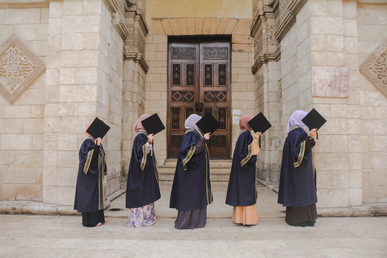 Setelah Euforia Wisuda dan Jadi Sarjana, Ragam Suka Duka Inilah yang Akan Kamu Rasa!