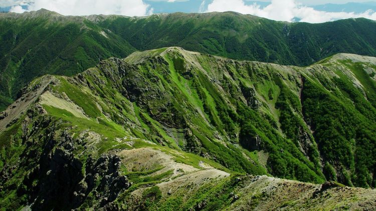 10 Alasan Agar Kamu Mikir Ulang Kalau Mau Naik Gunung.