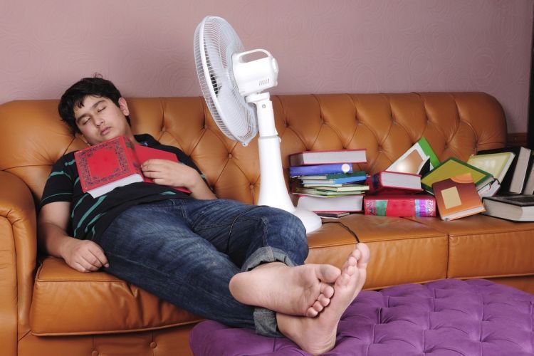 sleeping-with-fan-orig