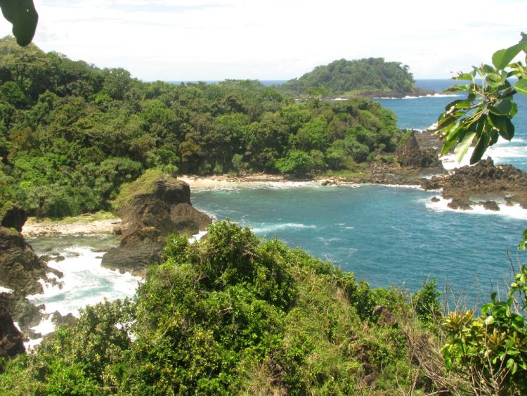 Tanjung Layar, salah satu pantai yang ada di Semenanjung Ujung Kulon.