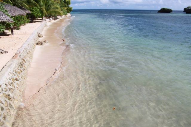 Pantai Mata Air Seratus yang jernih *_*