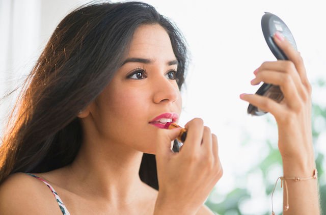 Bingung Make Up yang Pas Buat Pergi Kondangan? Tenang, 11 Tips Ini Bisa Kamu Praktikkan!