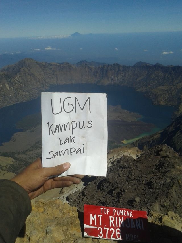 dok. pribadi curhat kepada puncak Rinjani