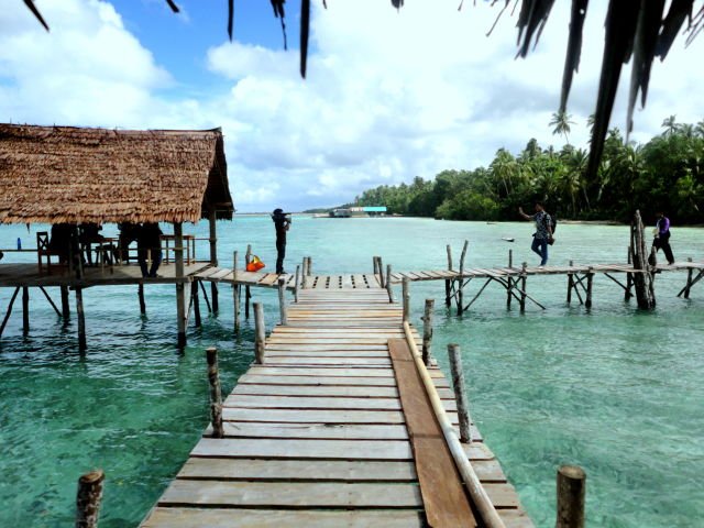 Pantai Humakapala jernih abis! 