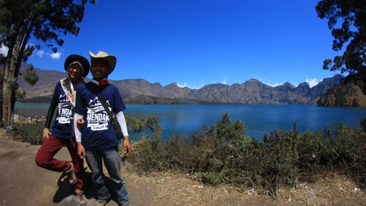 Bukan Sama Keluarga Atau Pacar, Traveling Paling Asik Justru Sama Adek-adekan. Lebih Seru Aja Sih!