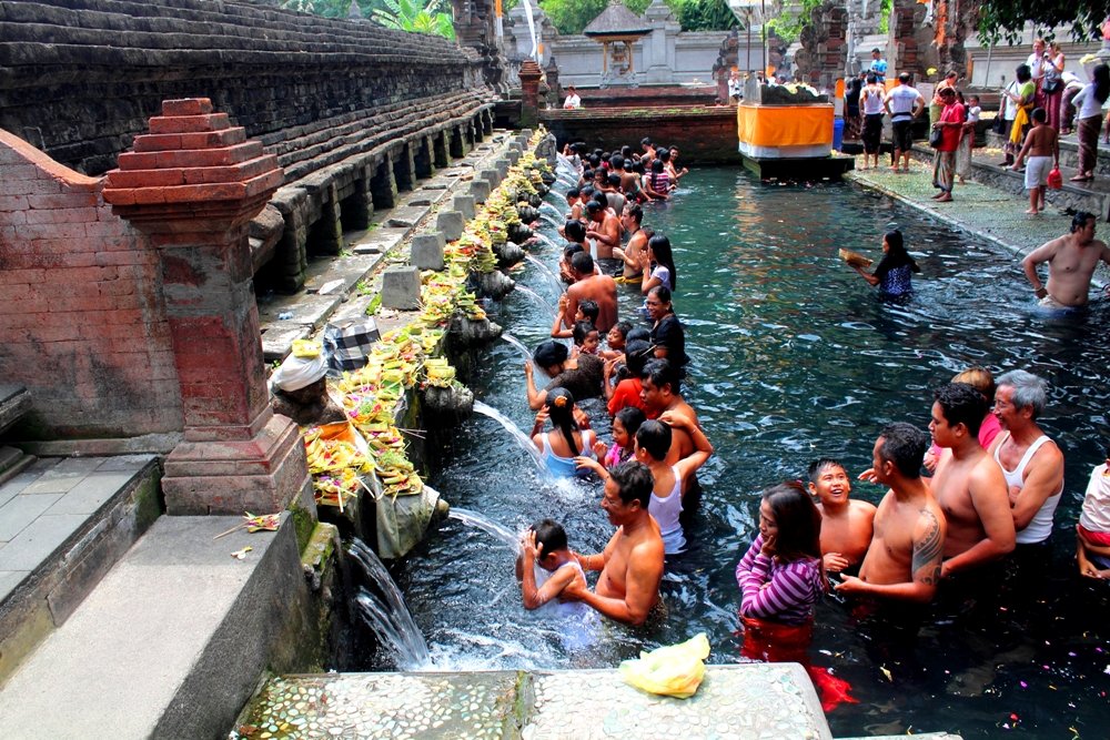 Air Suci Tirta Empul