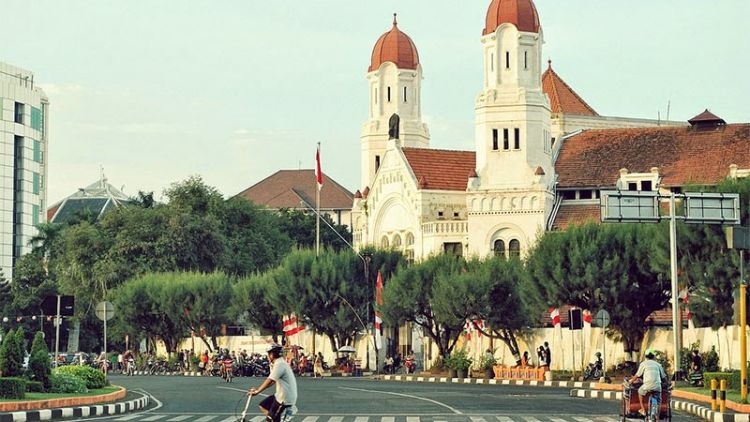 Lawang sewu, di Semarang ternyata tidak seseram itu loh!